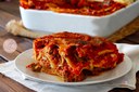 Cannelloni with meat and tomatoes